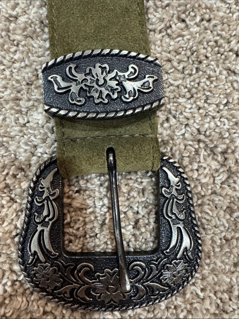 Free People Olive Green Suede Western Belt Silver Engraved Buckle S/M - Picture 3 of 6